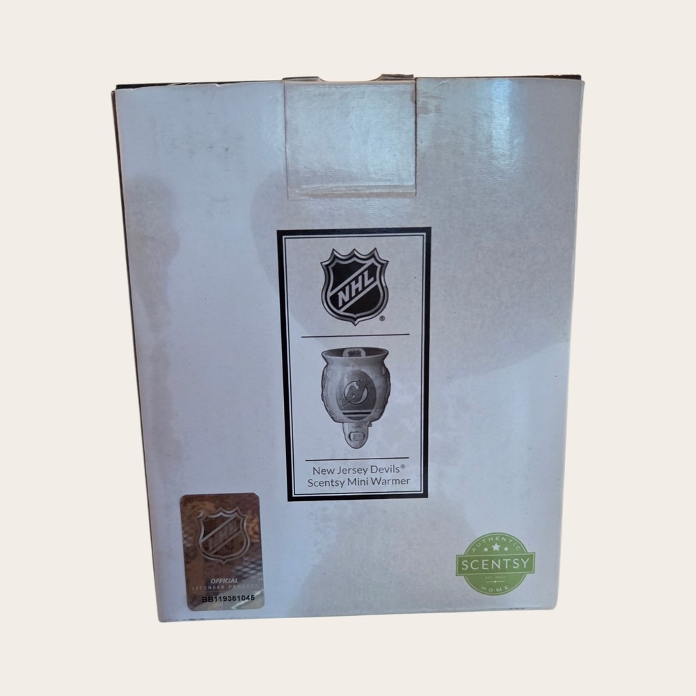 New Jersey Devils Scentsy Mini Warmer NHL Ceramic Plug-In Wax Warmer New - Picture 9 of 9